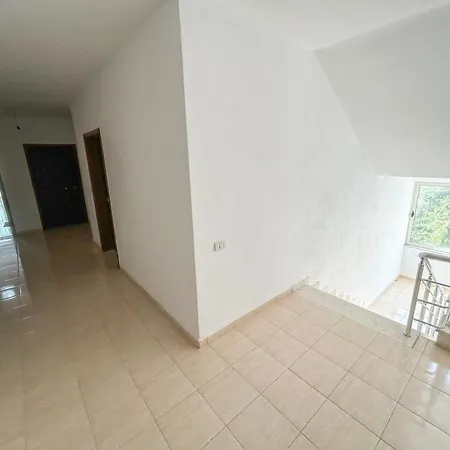 Apartment Vacation 893